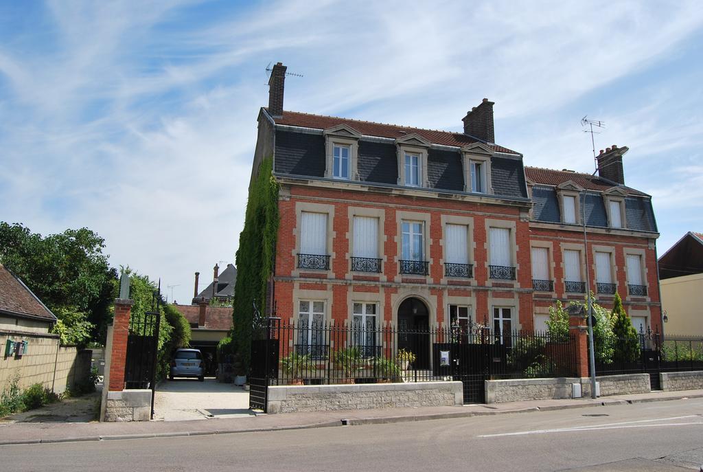 Chambre D'Hotes L'Ambroise Troyes Exterior foto