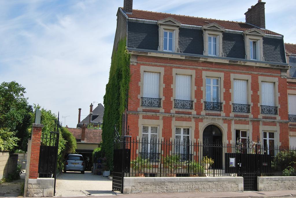 Chambre D'Hotes L'Ambroise Troyes Exterior foto