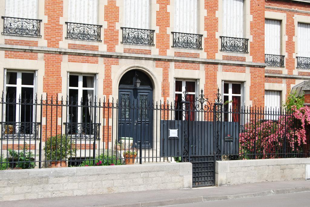 Chambre D'Hotes L'Ambroise Troyes Exterior foto